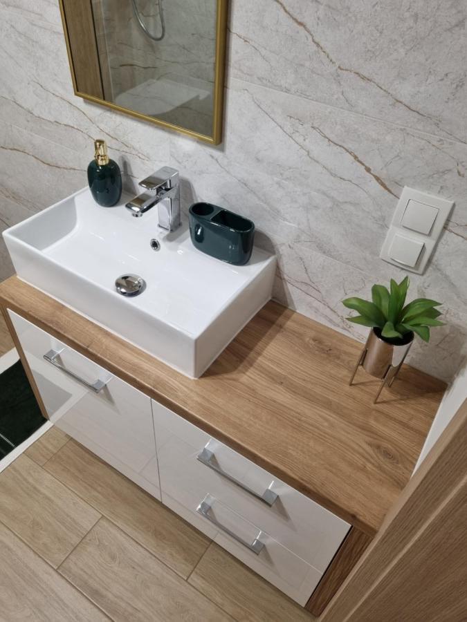 Apartament Sloneczny -Sciegiennego Kielce Kültér fotó