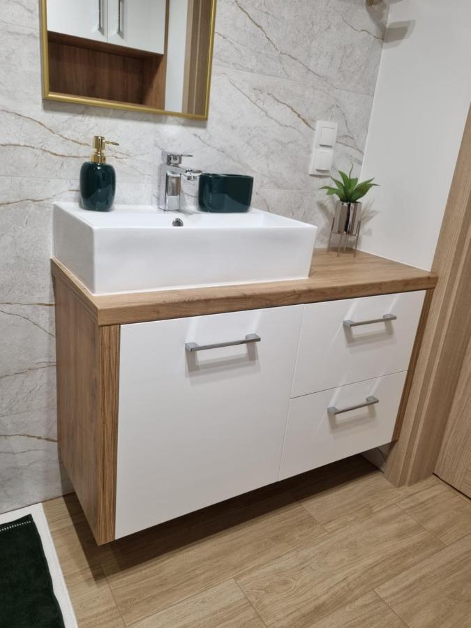 Apartament Sloneczny -Sciegiennego Kielce Kültér fotó